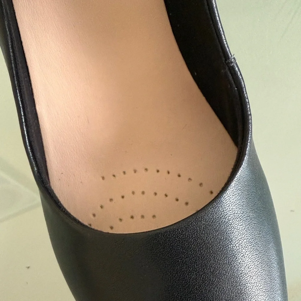 Clarks Mary Jane Heels Black Ankle Strap LEATHER Mary Jane Heels Size 8.5 - Picture 9 of 11